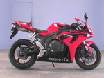     Honda CBR1000RR 2006  2